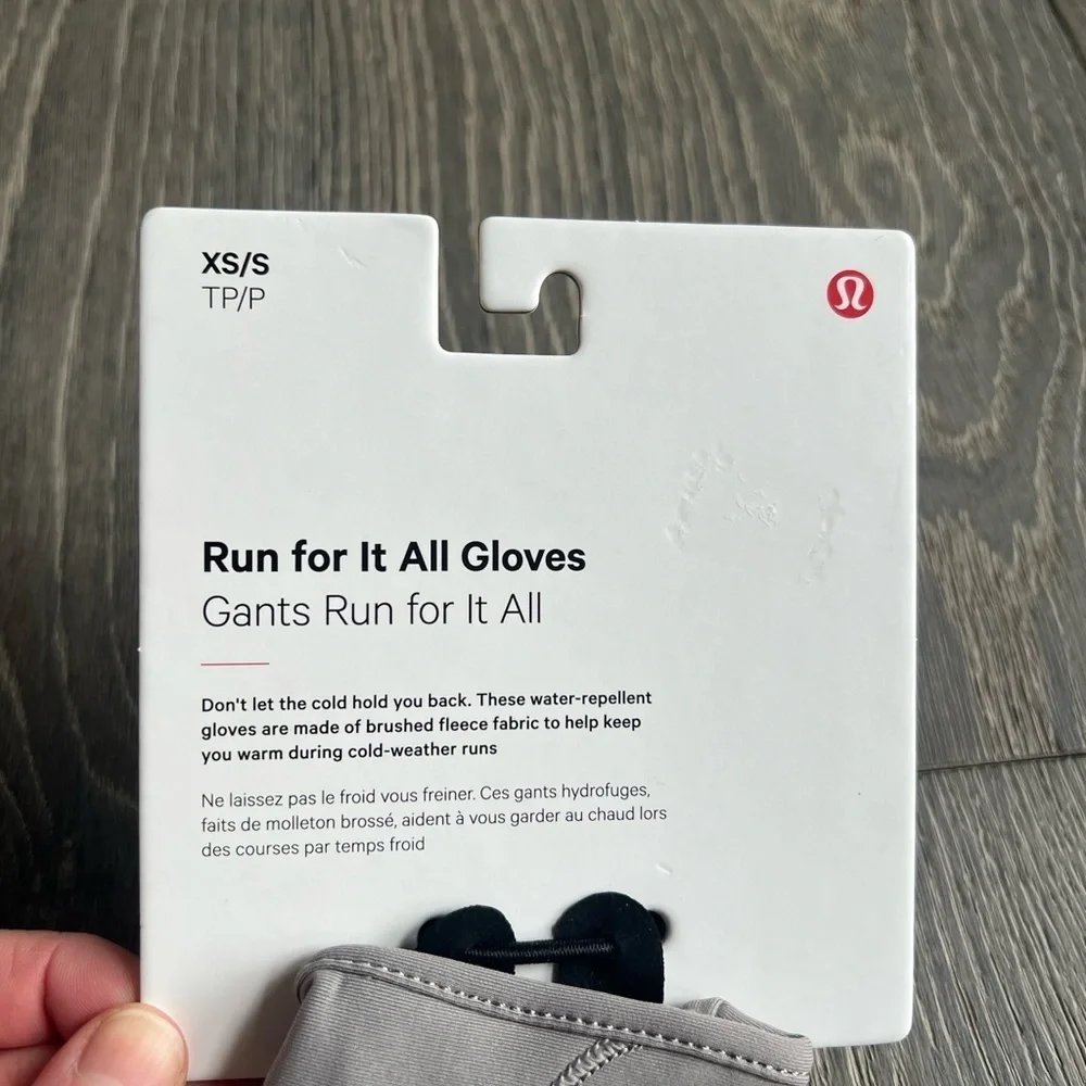 Lululemon Run for It All Gloves in Gull Grey